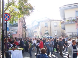 vie paesane durante la manifestazione